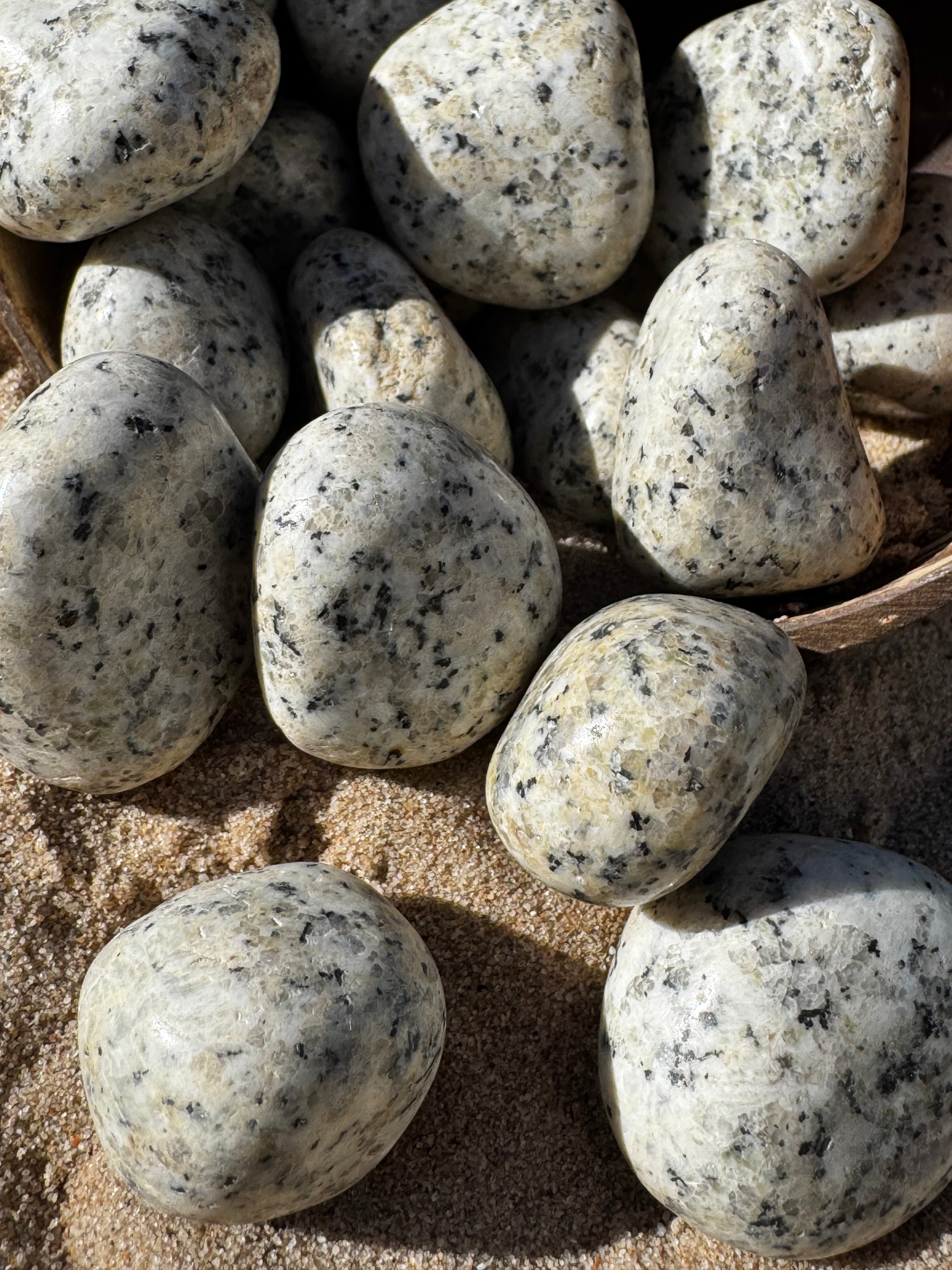 Kiwi Stone Tumblestone