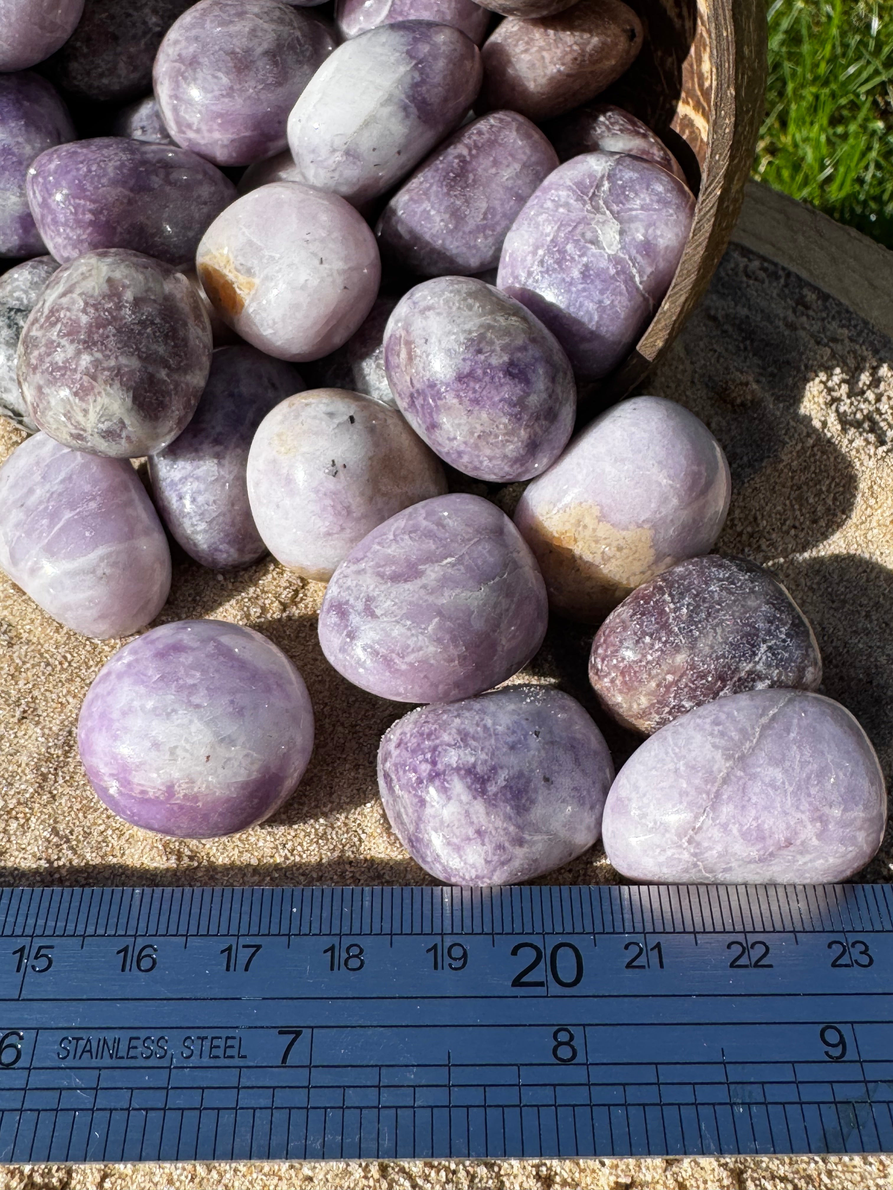 Lepidolite Tumblestone ￼