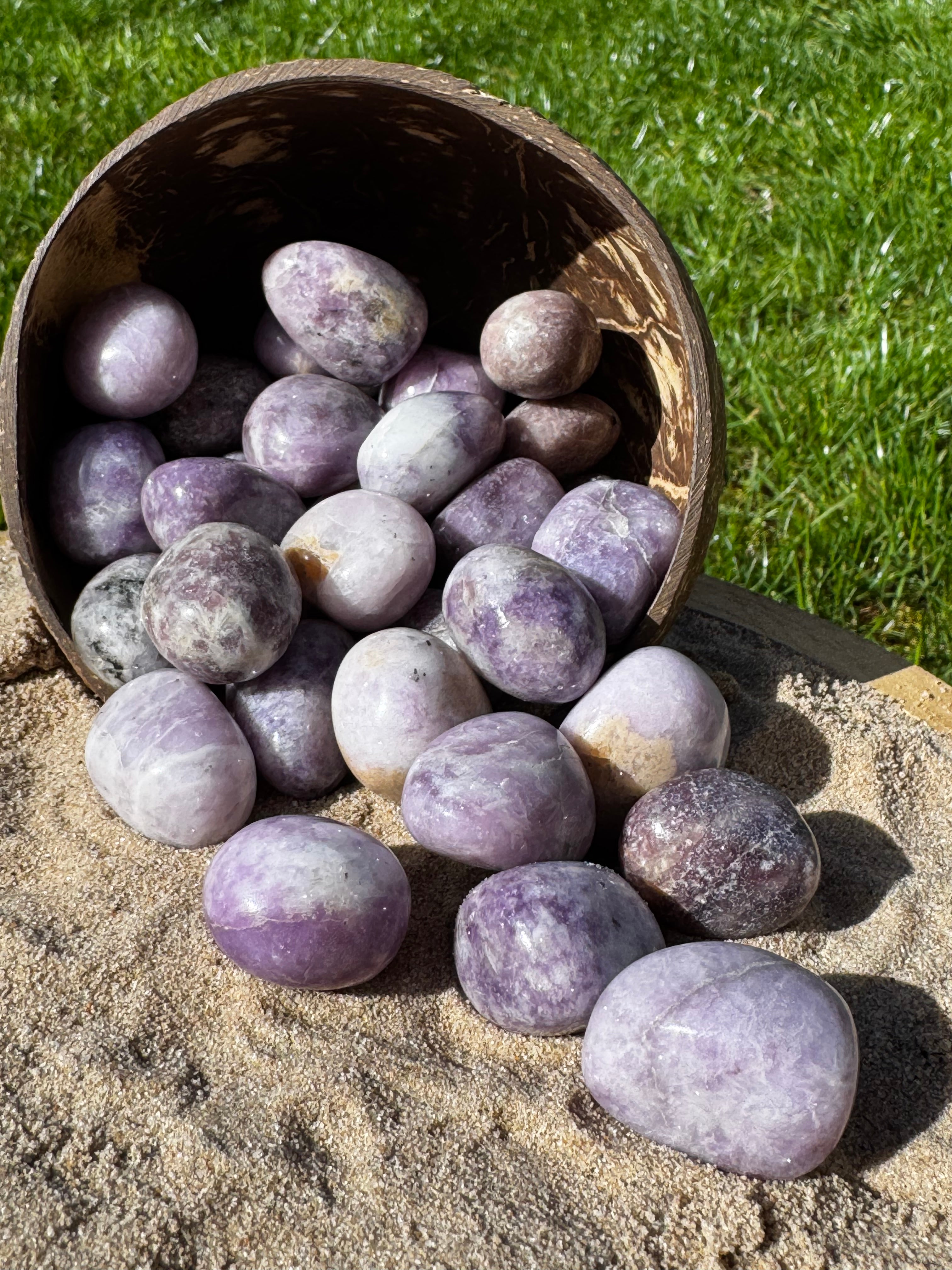 Lepidolite Tumblestone ￼