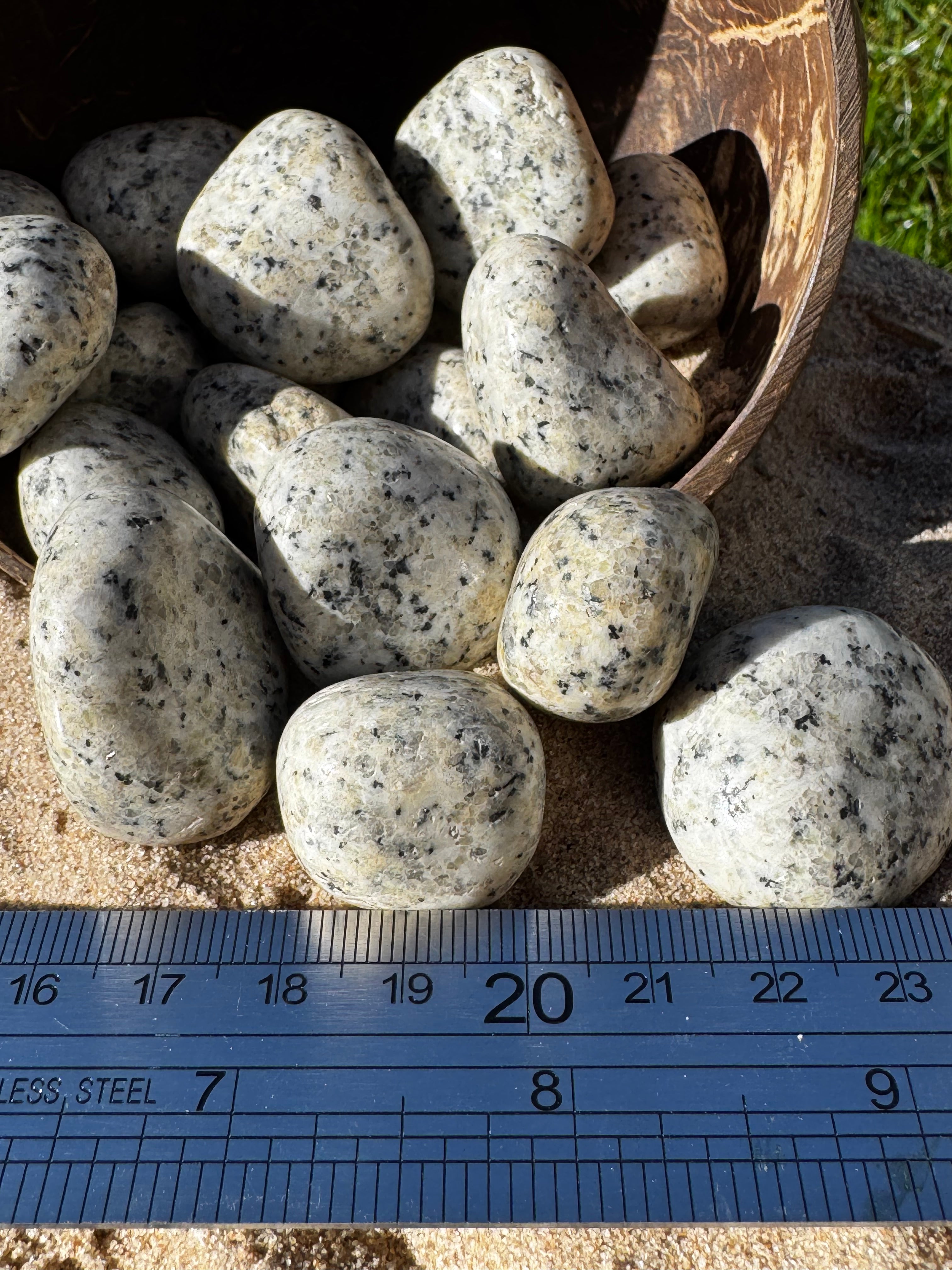 Kiwi Stone Tumblestone