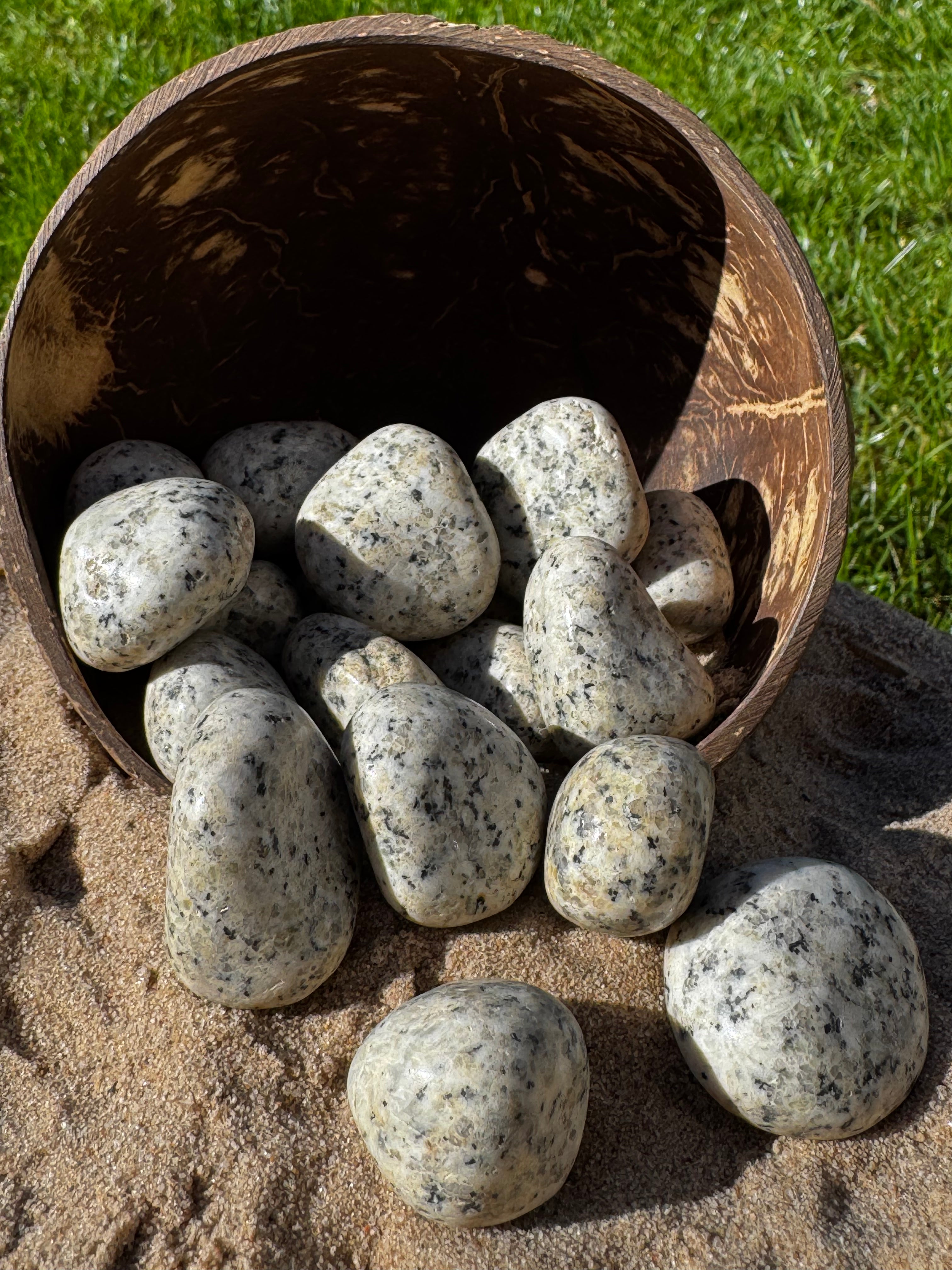Kiwi Stone Tumblestone