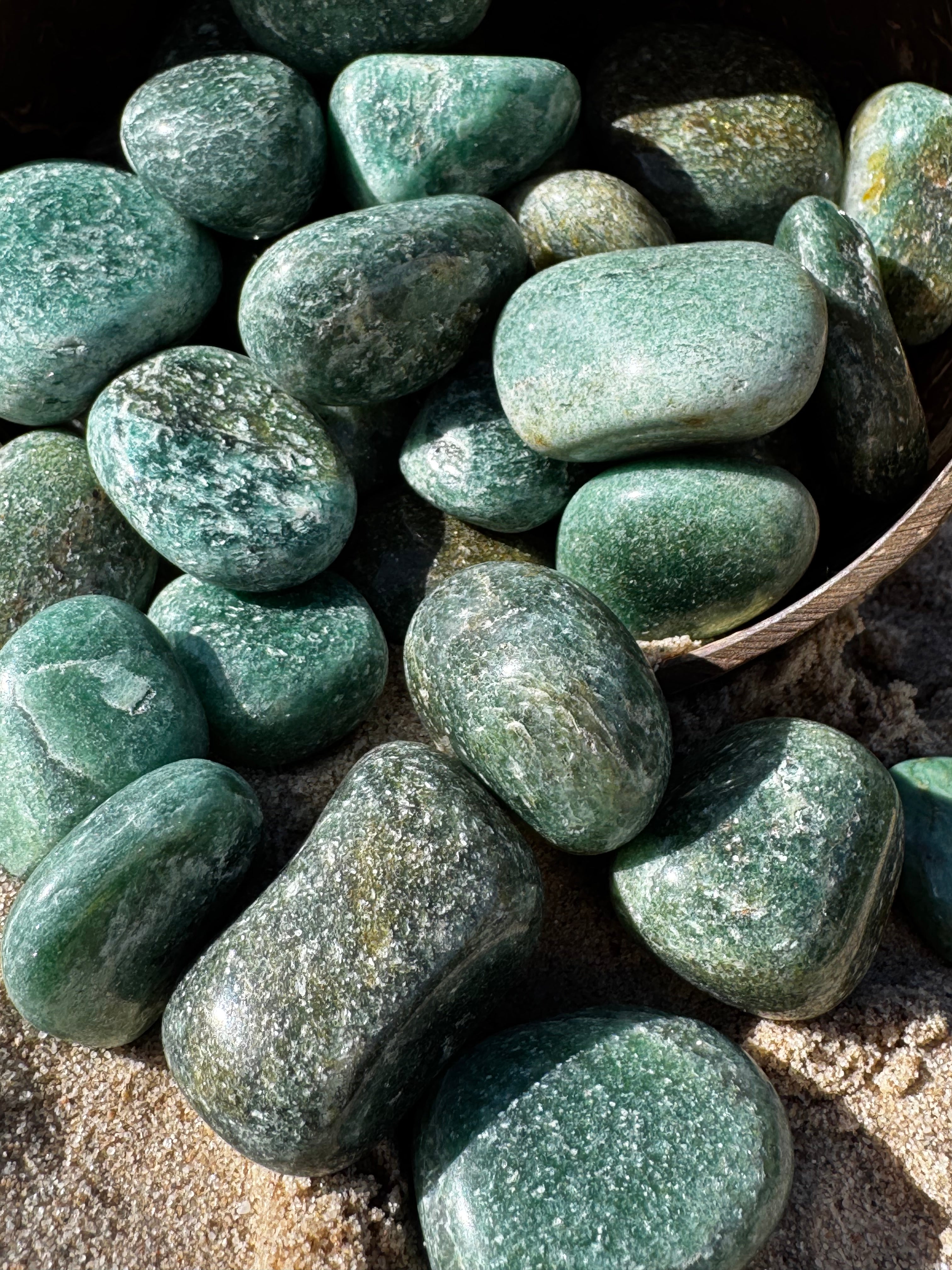 Adventurine Green Tumblestone